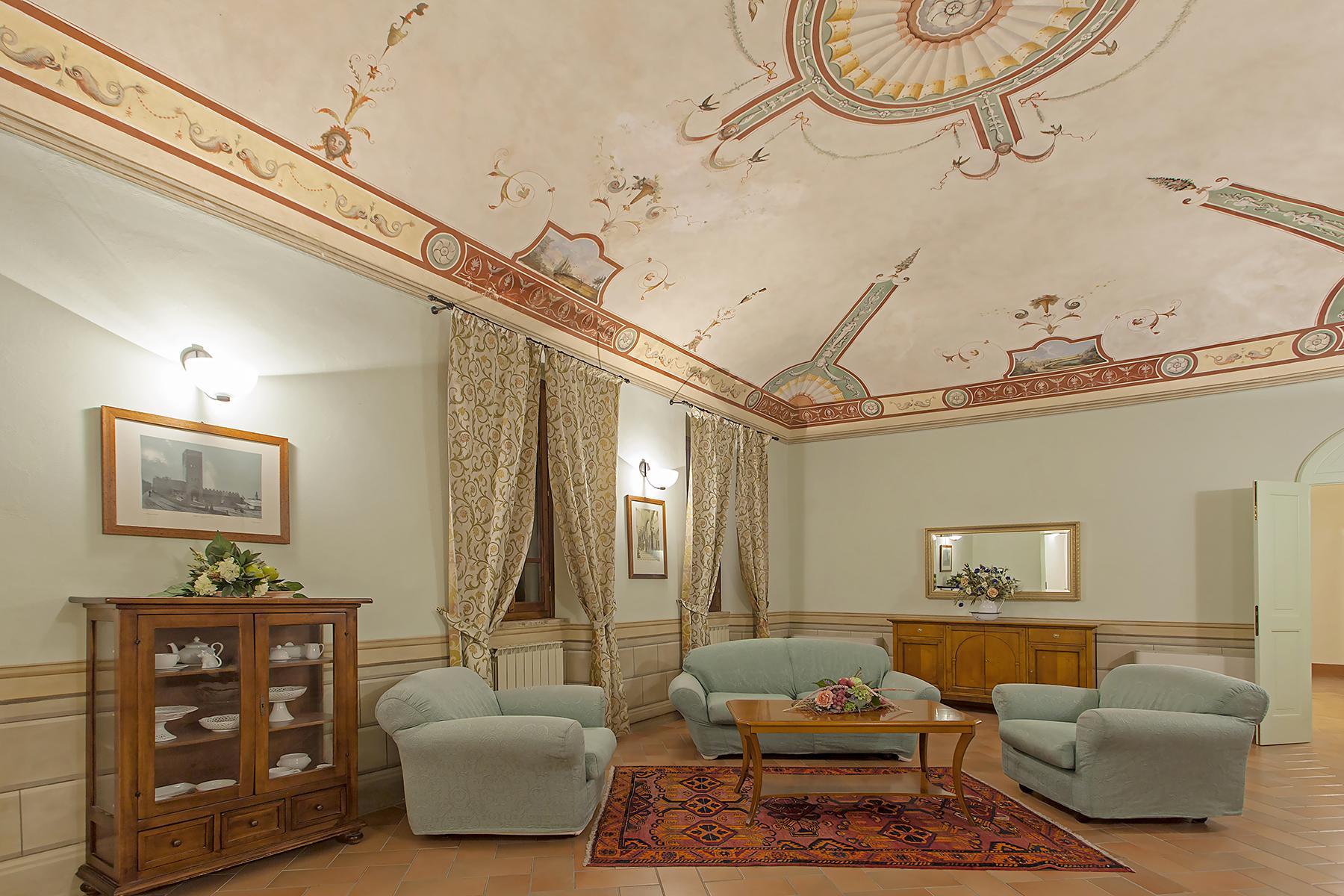 Relais Il Chiostro Di Hotel 4*