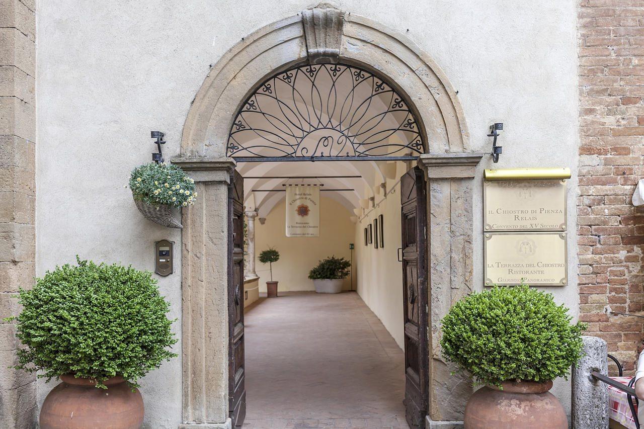 Relais Il Chiostro Di Hotel